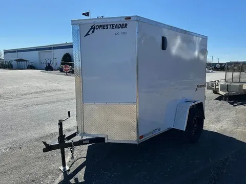 Homesteader 5 x 8 Enclosed Cargo Trailer – photo 1