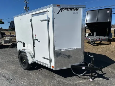 Homesteader 5 x 8 Enclosed Cargo Trailer – photo 1