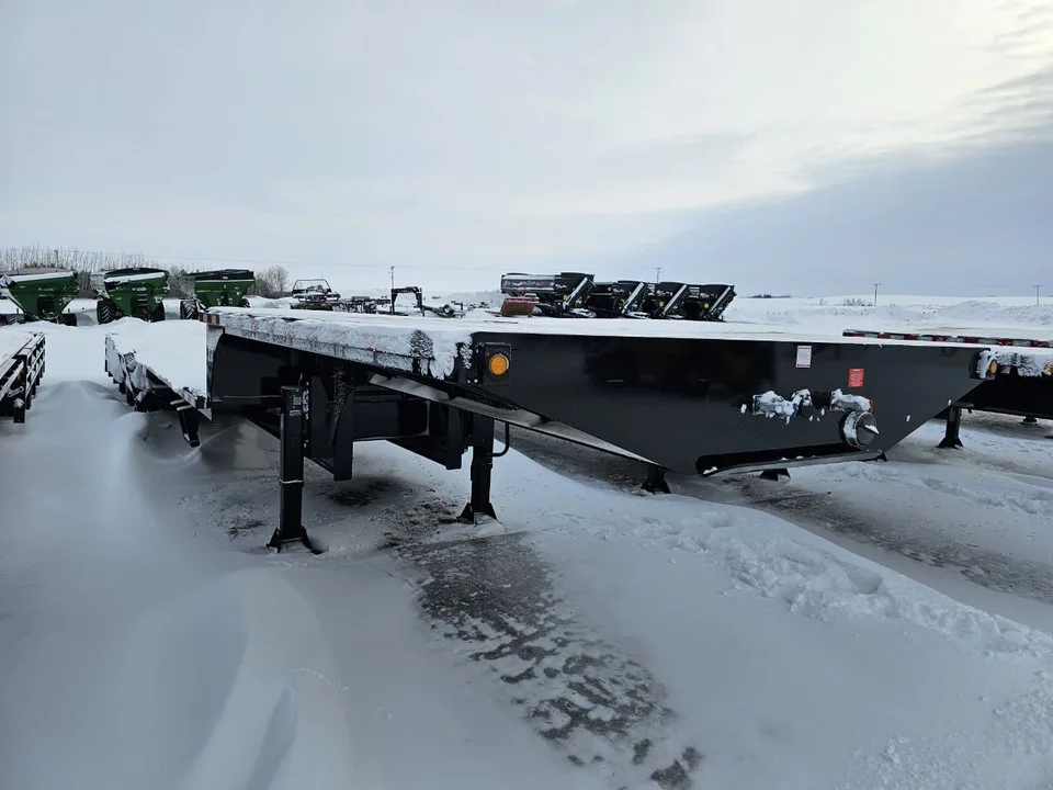 2025 Behnke Gooseneck Equipment Trailer – Stx 53' Semi Style Sprayer – photo 1